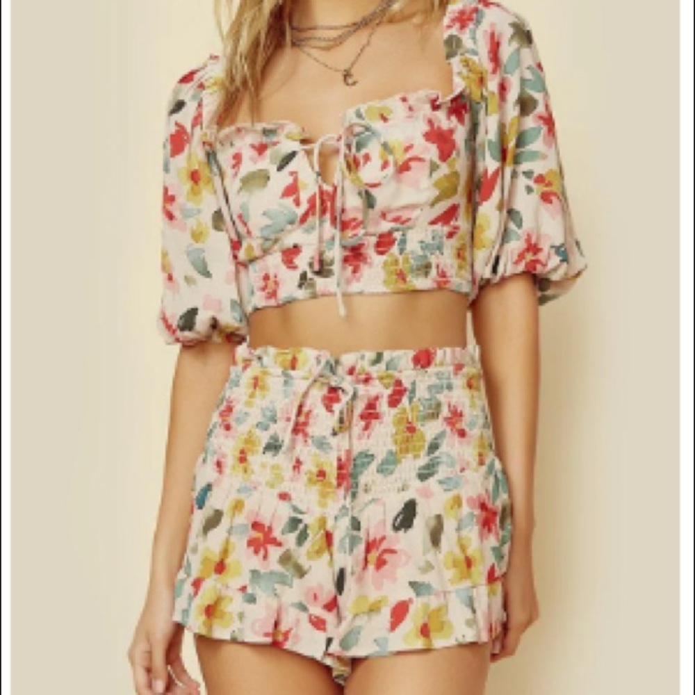 🌺 Floral Planet Blue Ruffled Crop Top & Short
